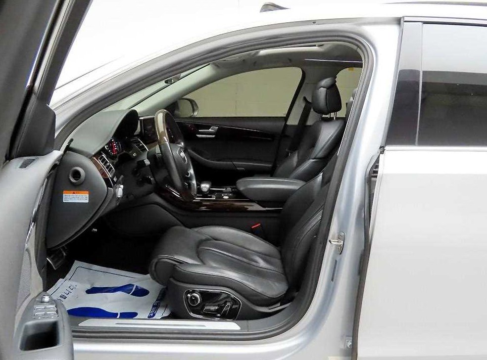 아우디 A8 50 TDI 콰트로 LWB 사진 11