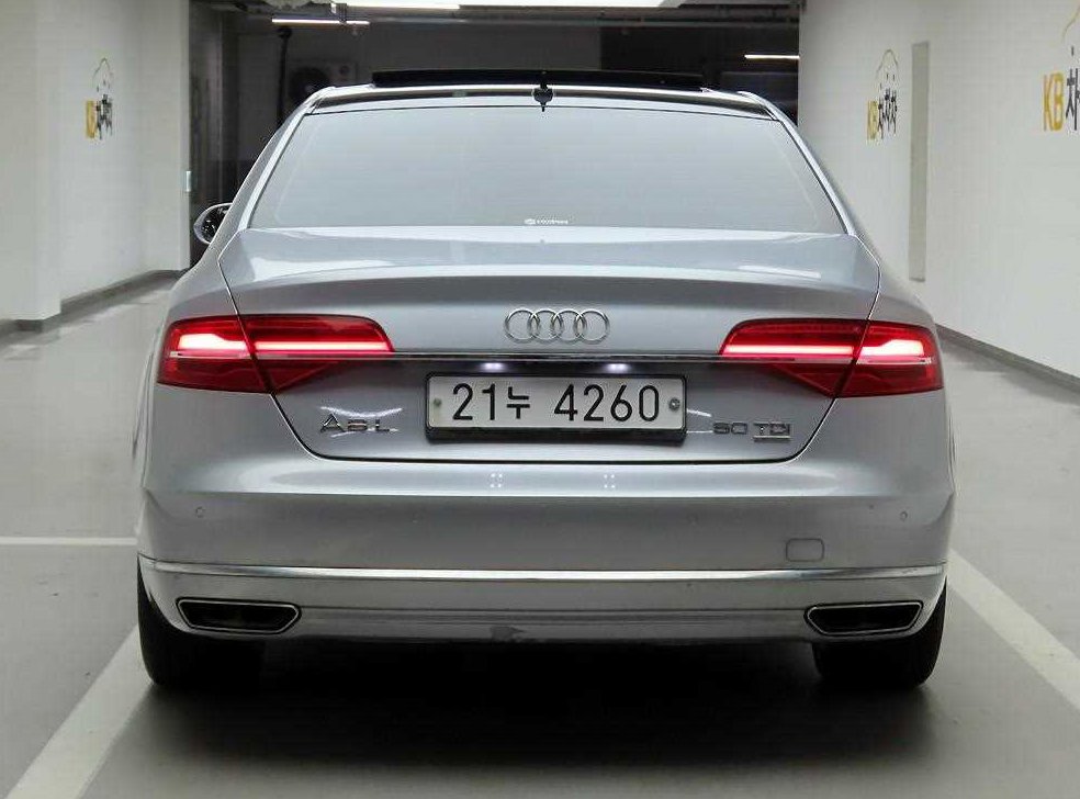 아우디 A8 50 TDI 콰트로 LWB 사진 3