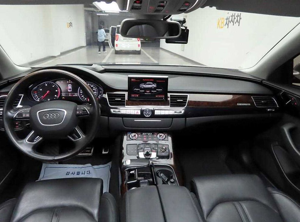 아우디 A8 50 TDI 콰트로 LWB 사진 6