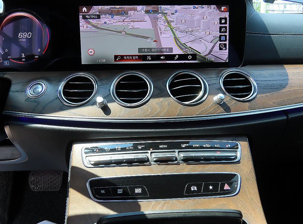 벤츠 E 클래스 E250 익스클루시브 사진 13