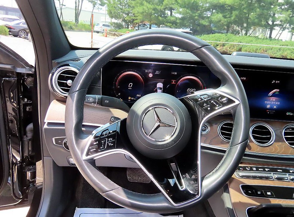 벤츠 E 클래스 E250 익스클루시브 사진 8