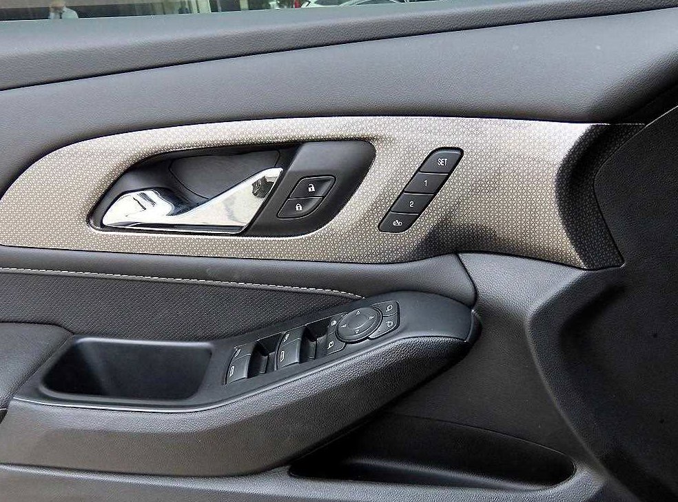 쉐보레 트래버스 3.6 AWD 레드라인 사진 11