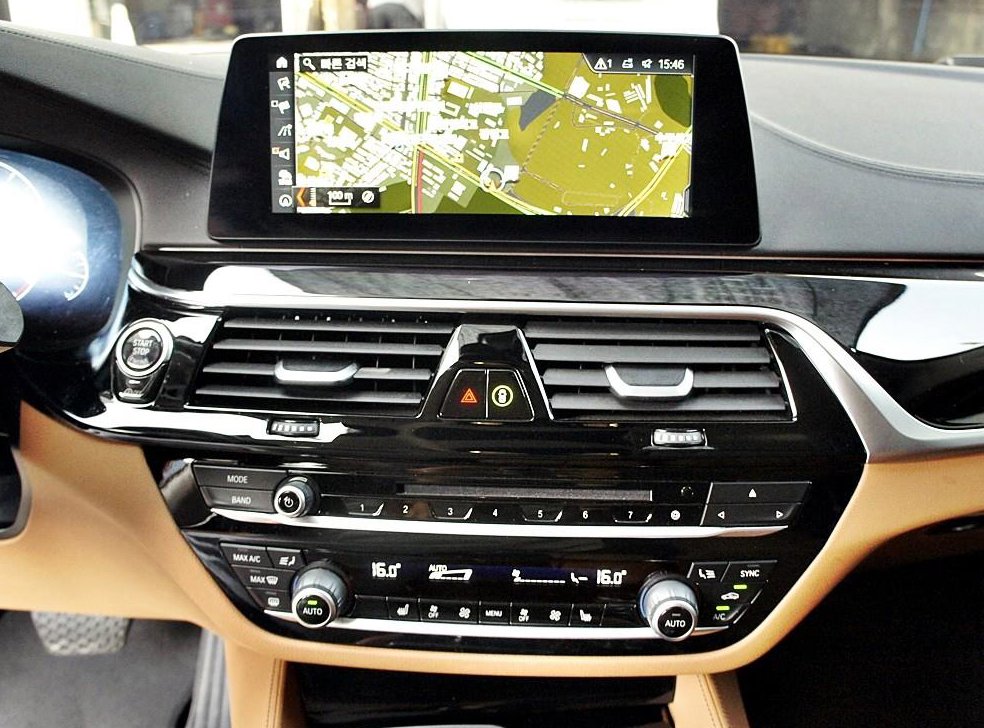 BMW 5시리즈 520i 럭셔리 사진 10