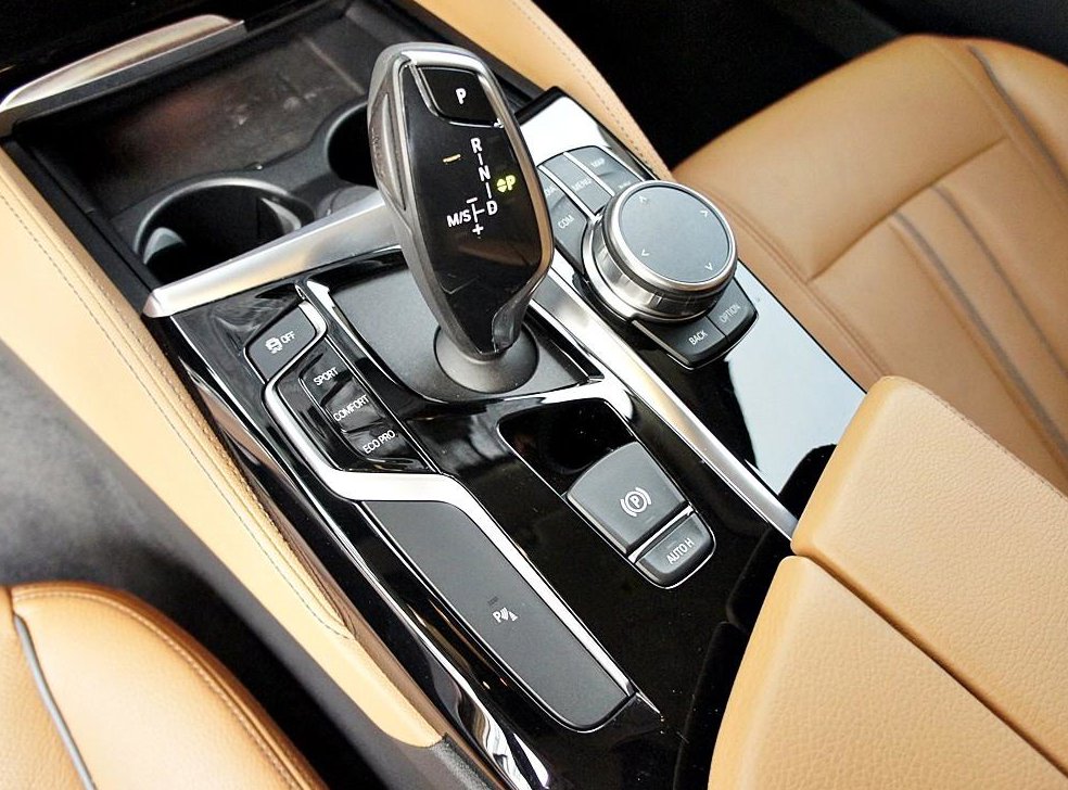BMW 5시리즈 520i 럭셔리 사진 11