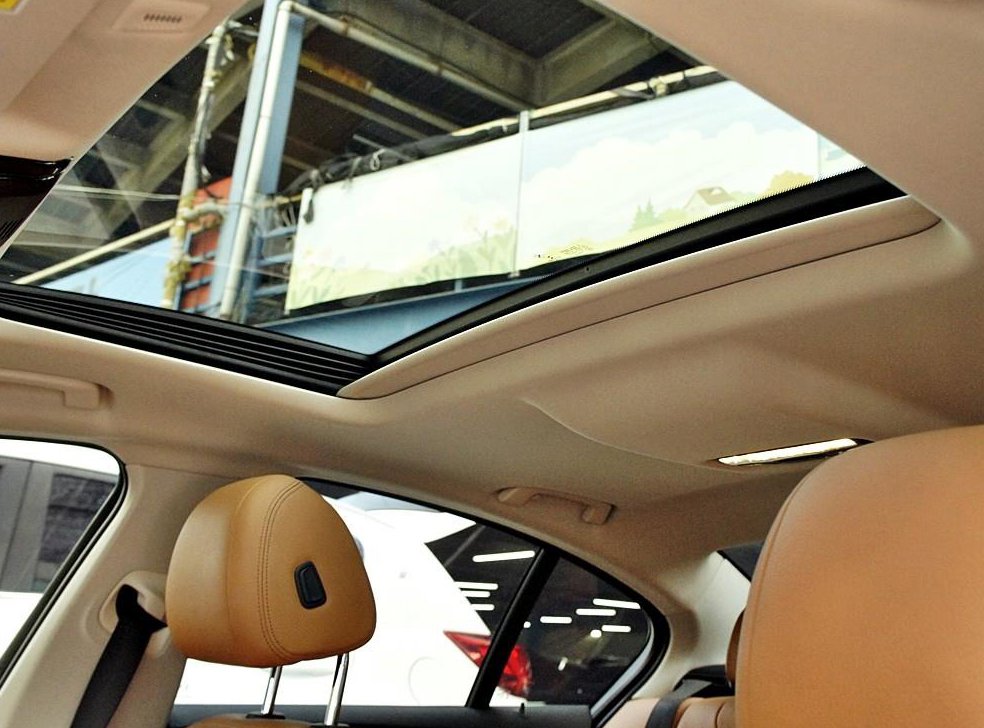 BMW 5시리즈 520i 럭셔리 사진 14