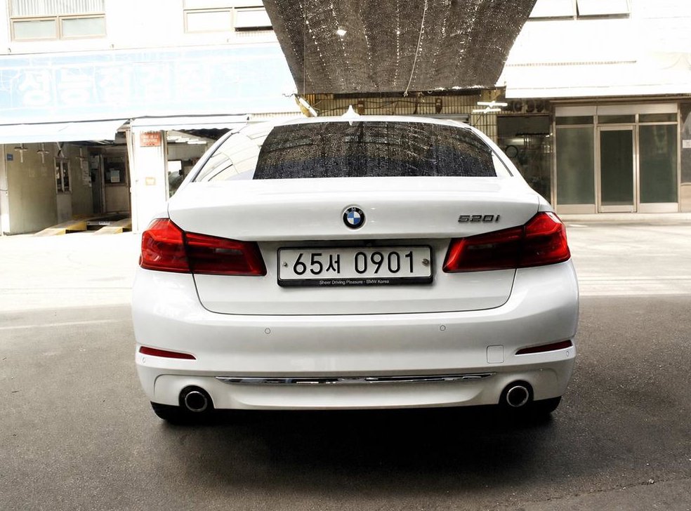 BMW 5시리즈 520i 럭셔리 사진 3