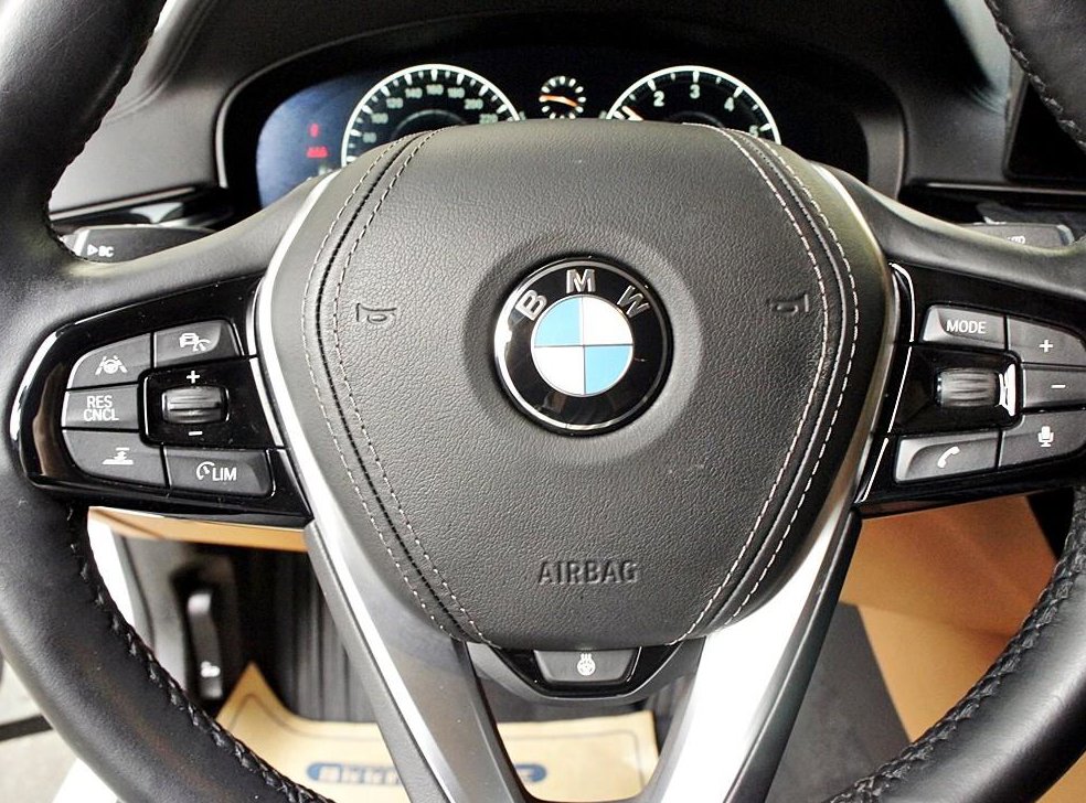 BMW 5시리즈 520i 럭셔리 사진 8