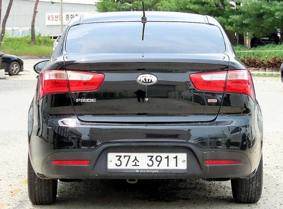 기아 프라이드 4DR 1.6GDI 럭셔리 사진 4