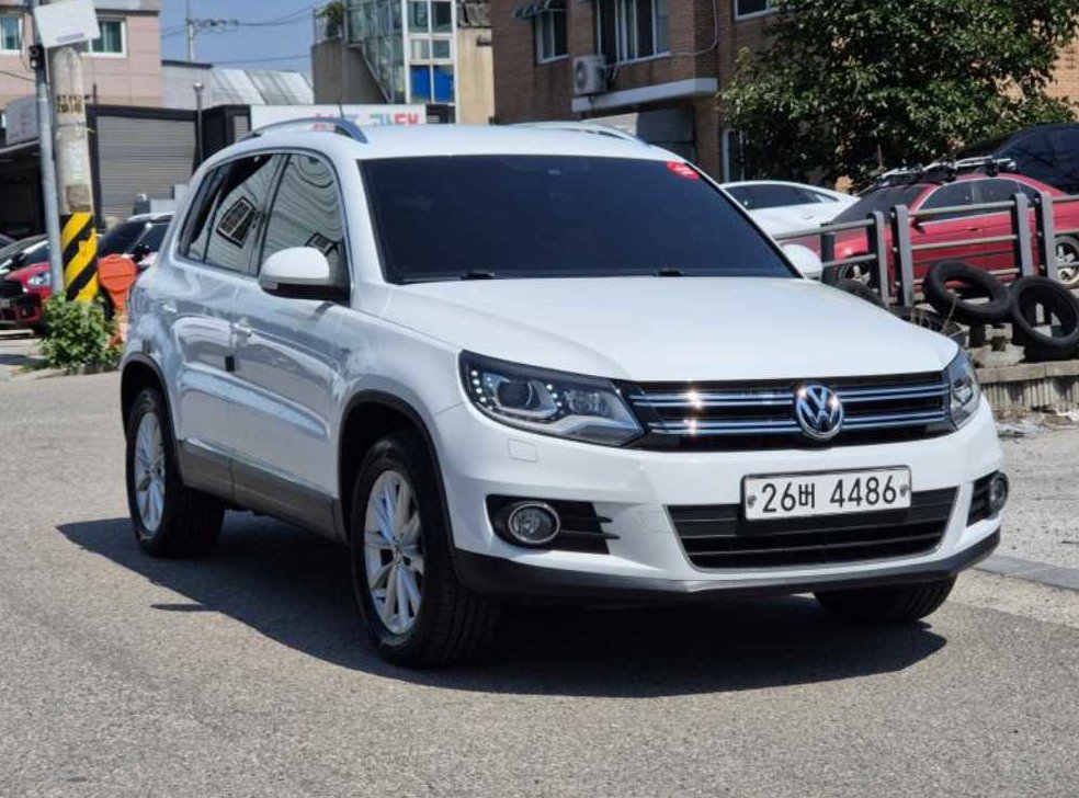 폭스바겐 티구안 2.0 TDI 컴포트 사진 2