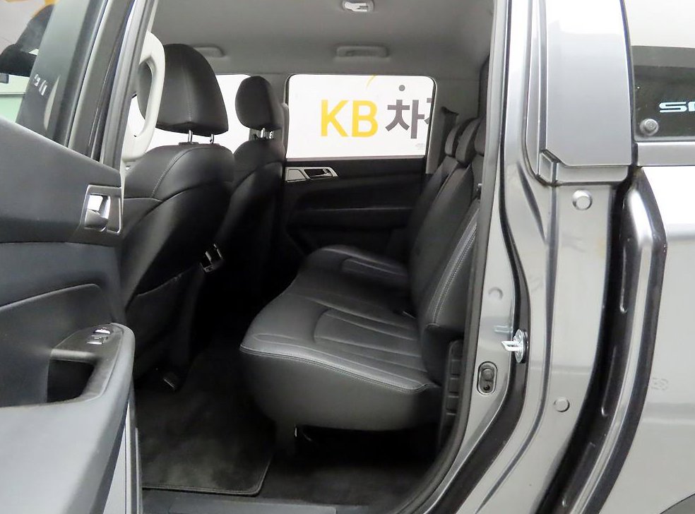 KG모빌리티(쌍용)  렉스턴 4WD 디젤 2.2 사진 14