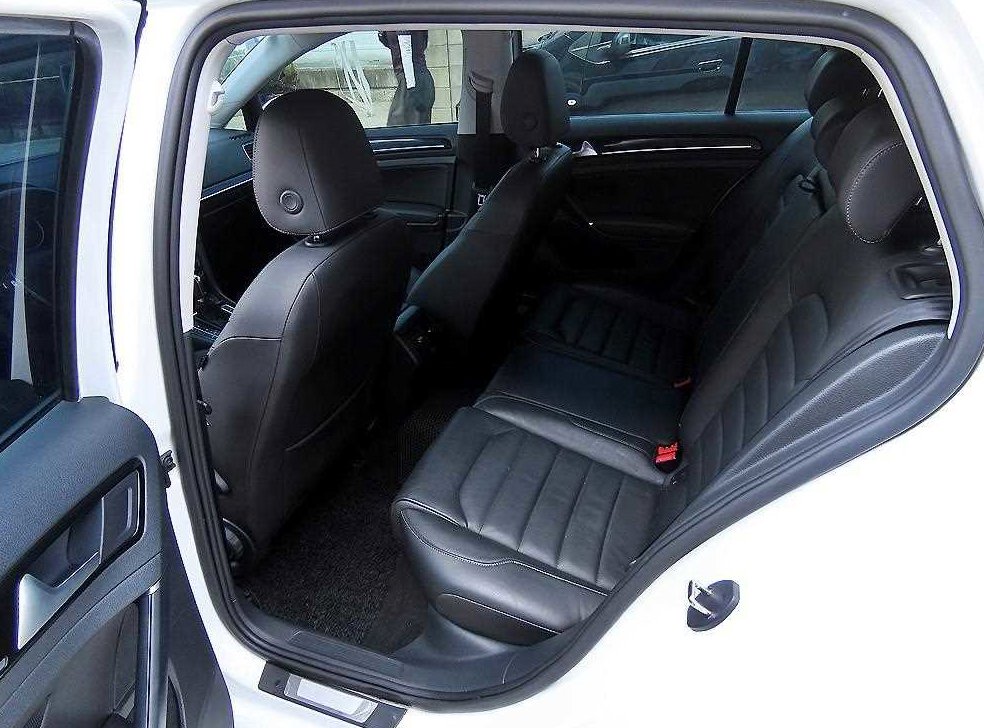폭스바겐 골프 2.0 TDI 사진 6