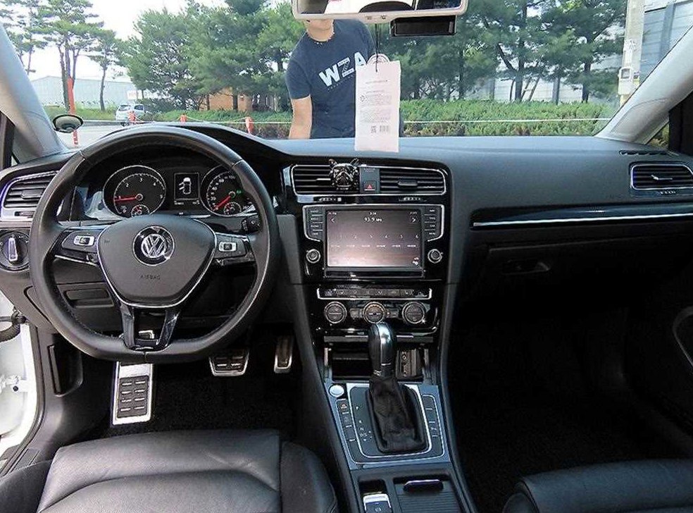 폭스바겐 골프 2.0 TDI 사진 7