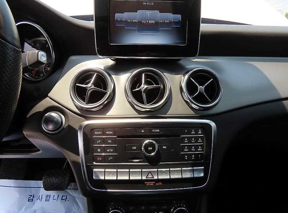 벤츠 GLA 클래스 GLA250 4MATIC 사진 13
