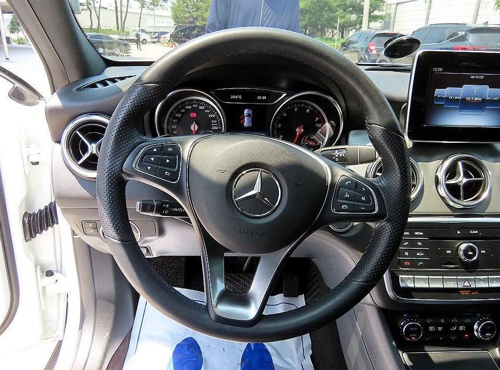 벤츠 GLA 클래스 GLA250 4MATIC 사진 8