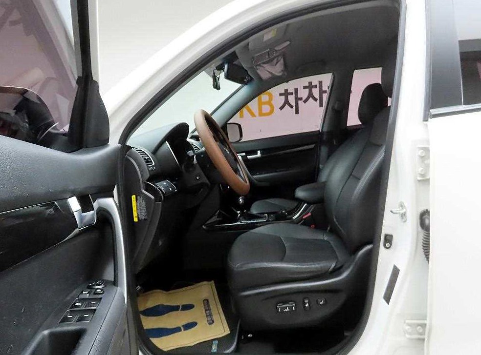 기아 쏘렌토 2WD 2.0 트랜디 사진 14