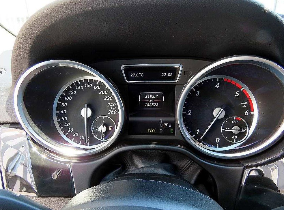 벤츠 M 클래스 ML250 블루텍 4매틱 사진 9