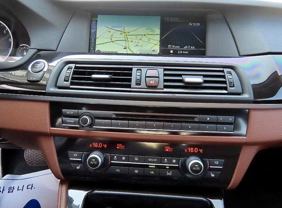 BMW 5시리즈 528i 사진 12