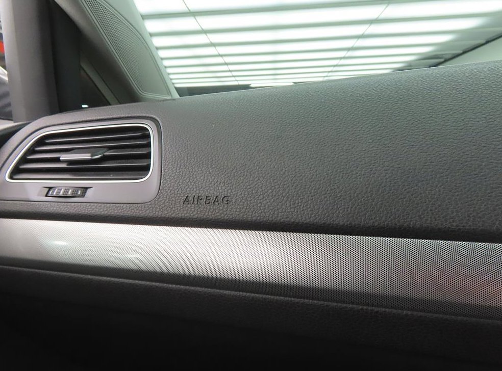 폭스바겐 골프 1.4 TSI 사진 14