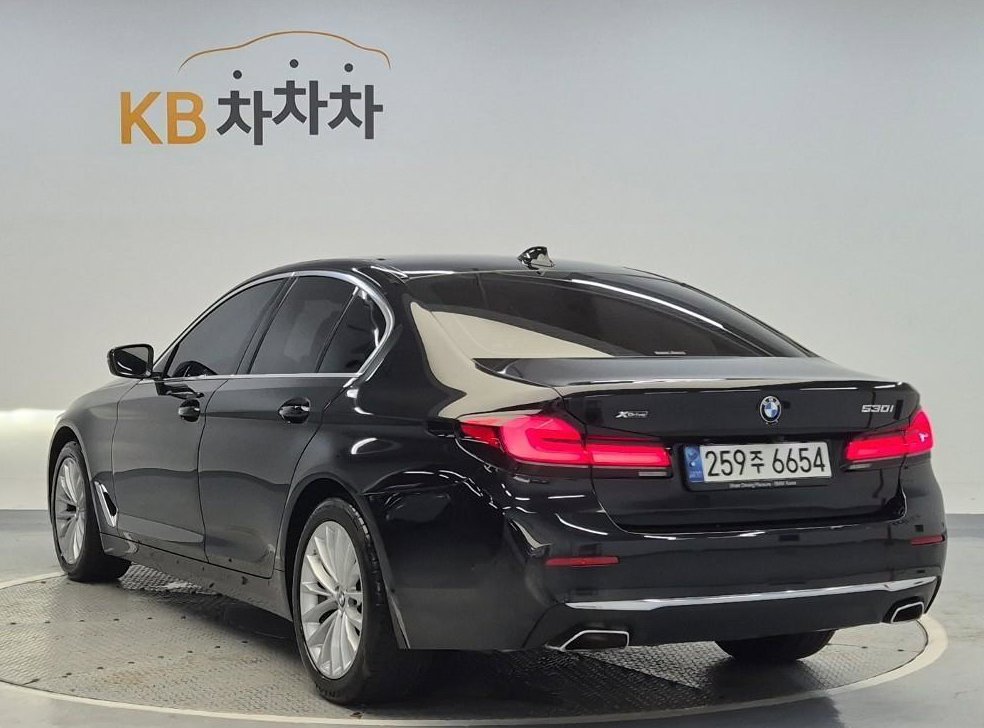 BMW 5시리즈 530i xDrive 럭셔리 사진 2