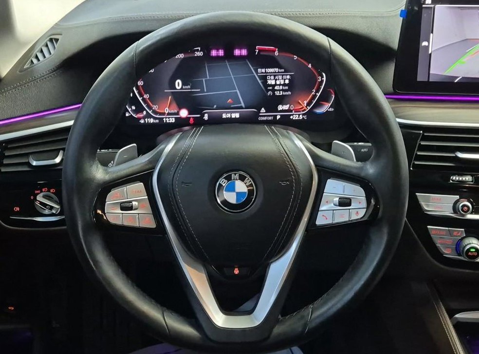 BMW 5시리즈 530i xDrive 럭셔리 사진 9