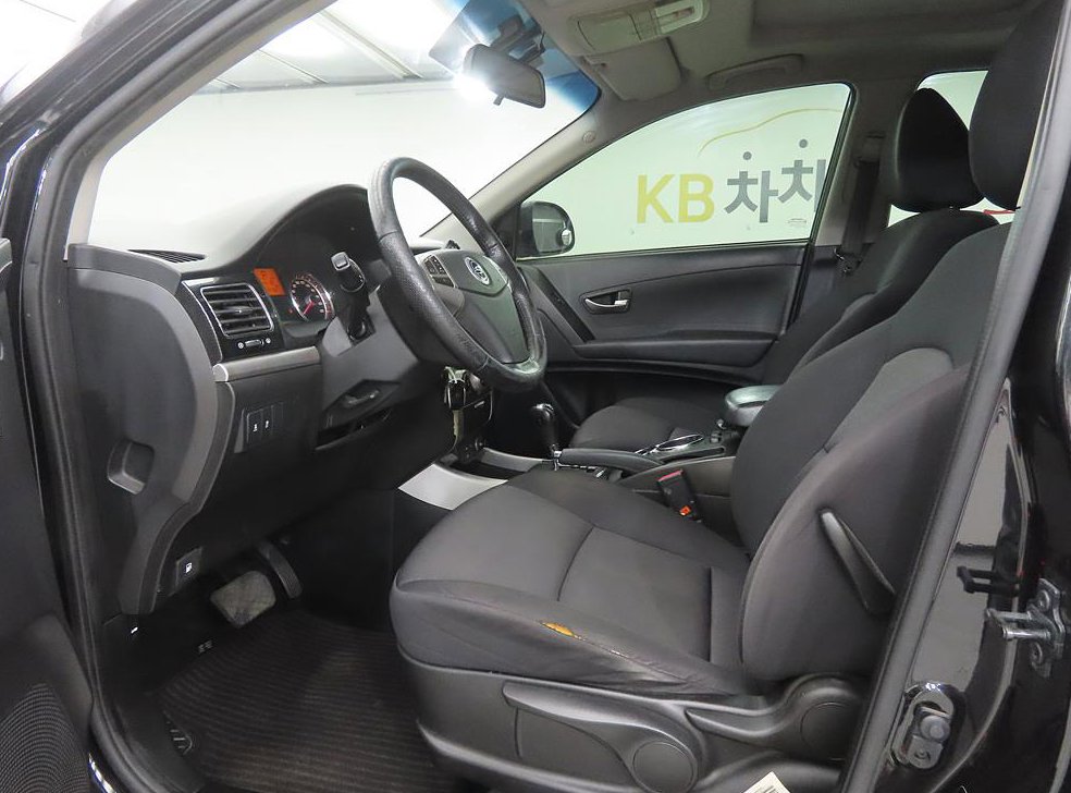 KG모빌리티(쌍용)  코란도 CLUBBY 4WD 사진 5