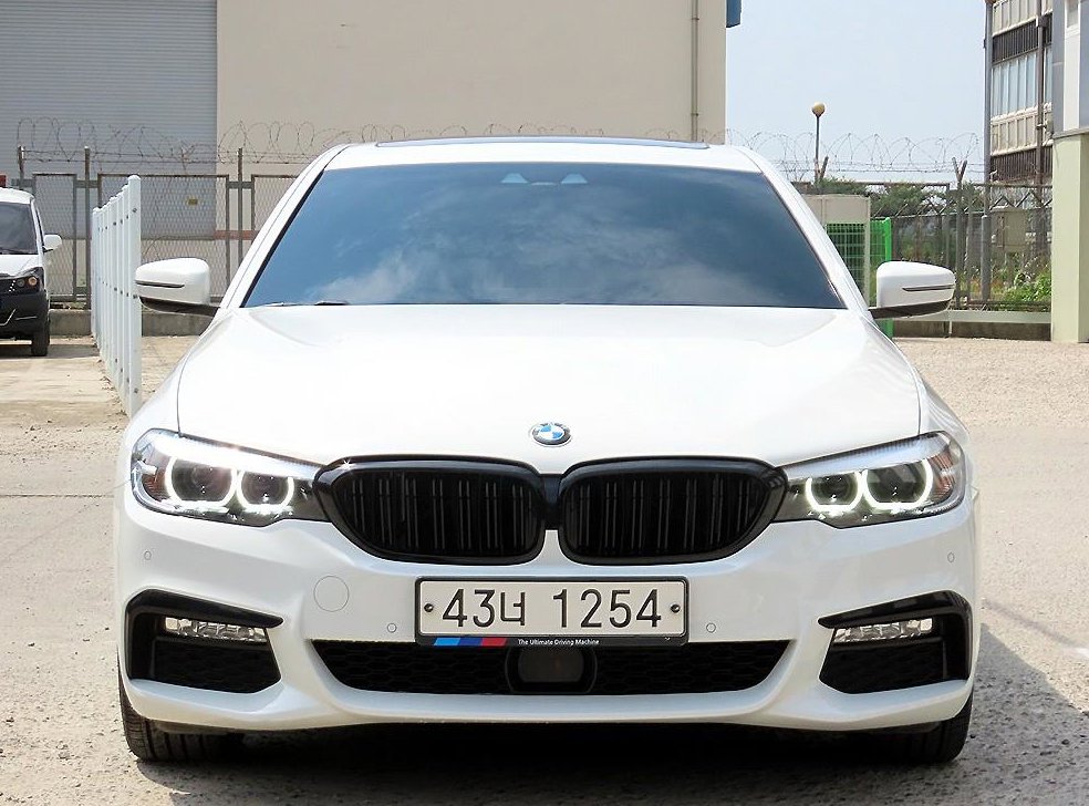 BMW 5시리즈 520d M 스포츠 스페셜 에디션