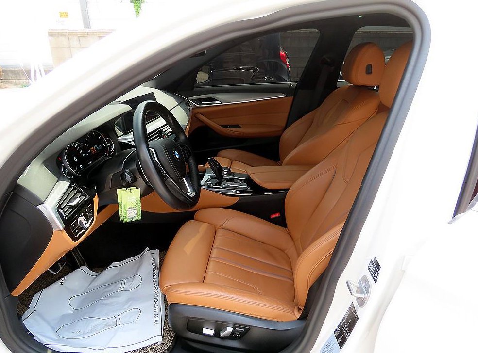 BMW 5시리즈 520d M 스포츠 스페셜 에디션 사진 5