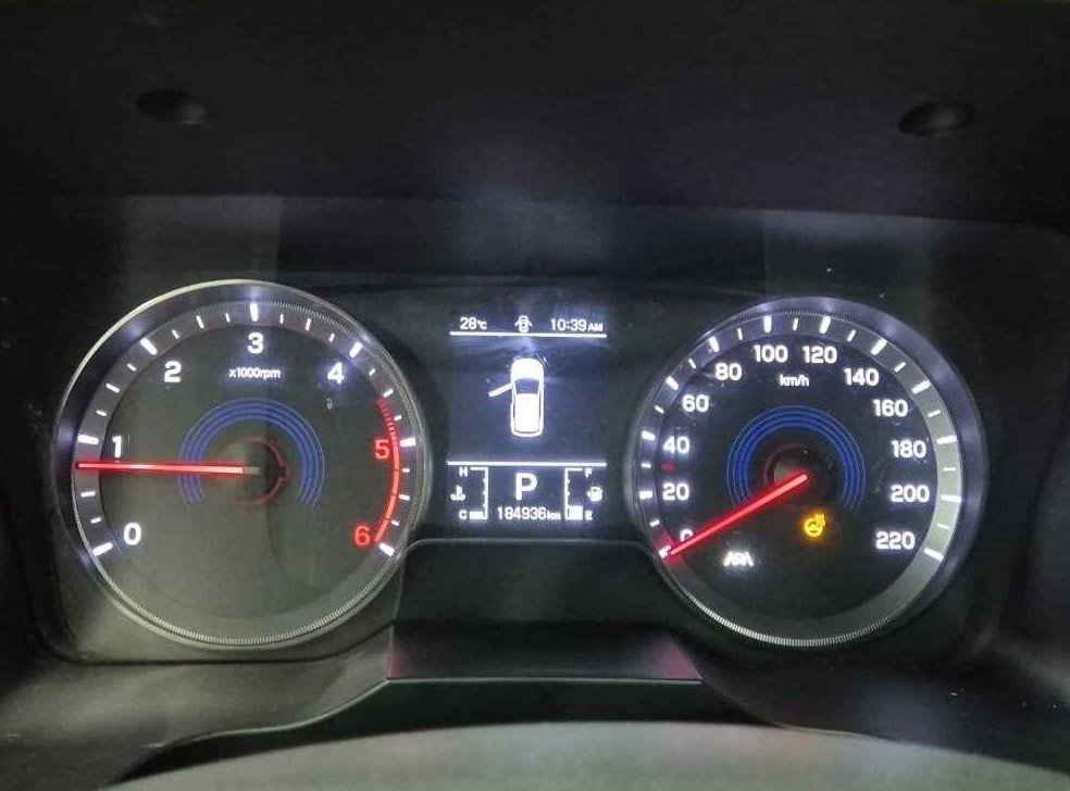 KG모빌리티(쌍용)  코란도 2WD 디젤 1.6 딜라이트 사진 6