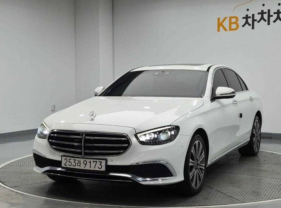 벤츠 E 클래스 E300e 4MATIC 익스클루시브