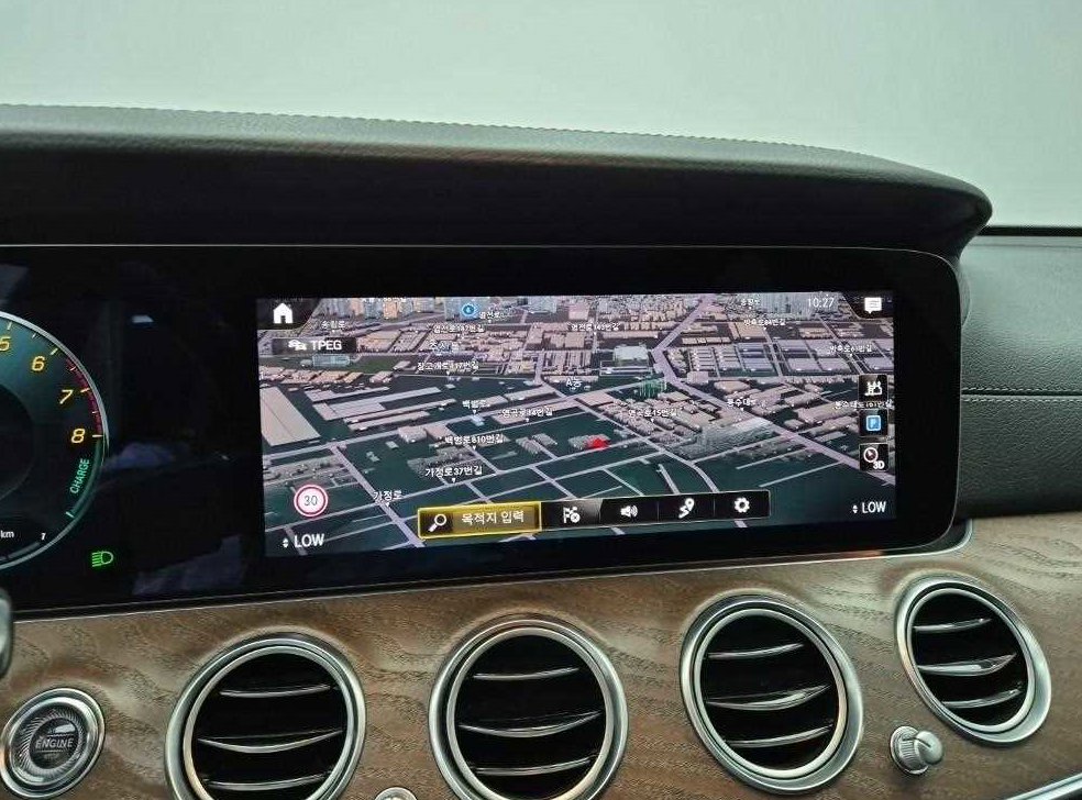 벤츠 E 클래스 E300e 4MATIC 익스클루시브 사진 14