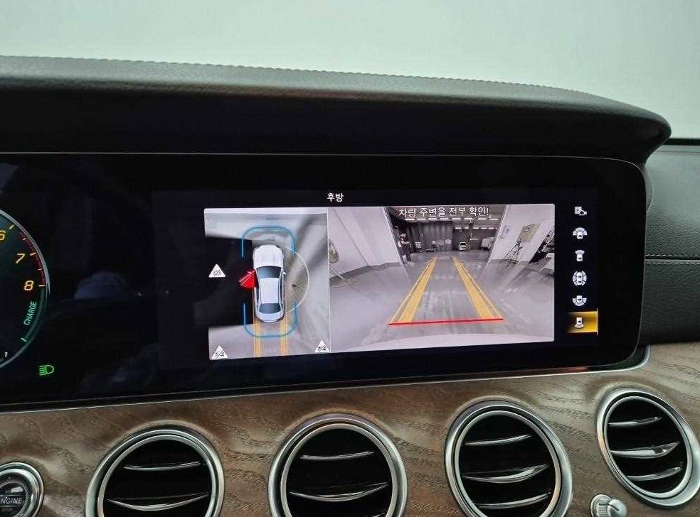 벤츠 E 클래스 E300e 4MATIC 익스클루시브 사진 15