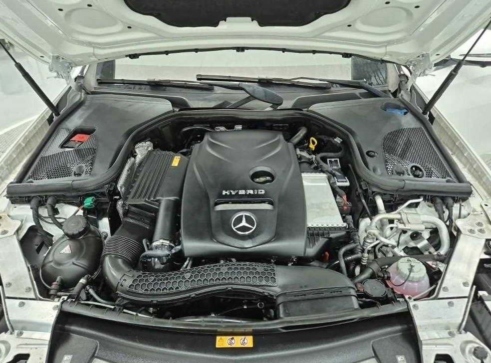 벤츠 E 클래스 E300e 4MATIC 익스클루시브 사진 5