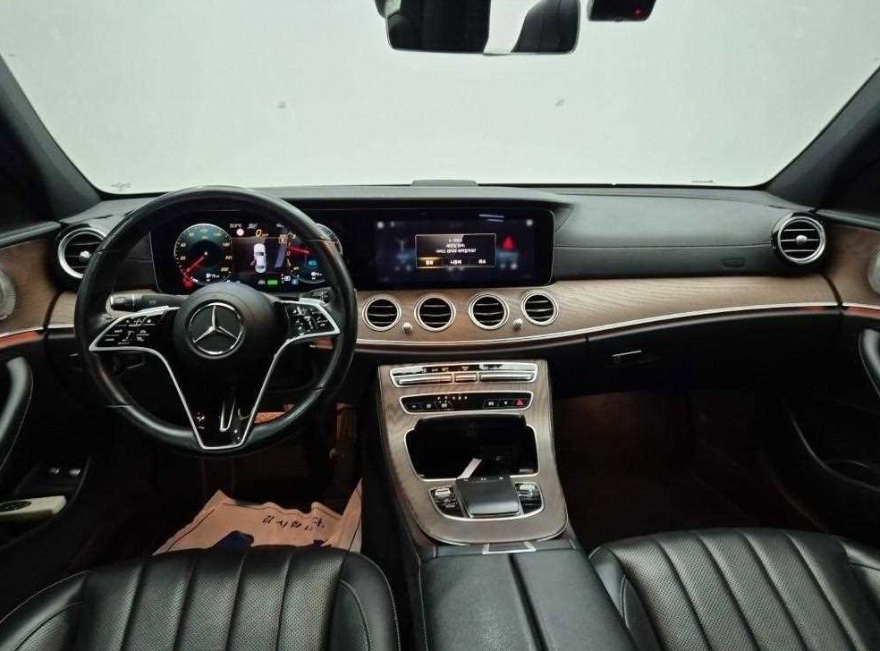 벤츠 E 클래스 E300e 4MATIC 익스클루시브 사진 7
