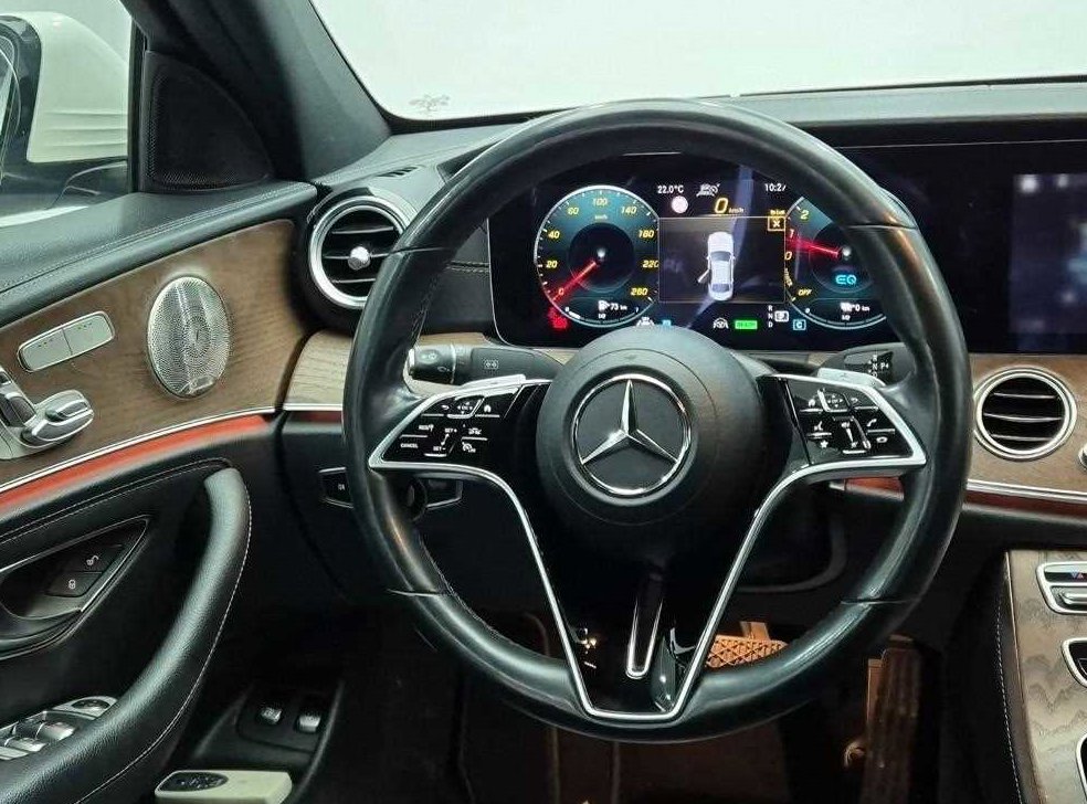벤츠 E 클래스 E300e 4MATIC 익스클루시브 사진 9