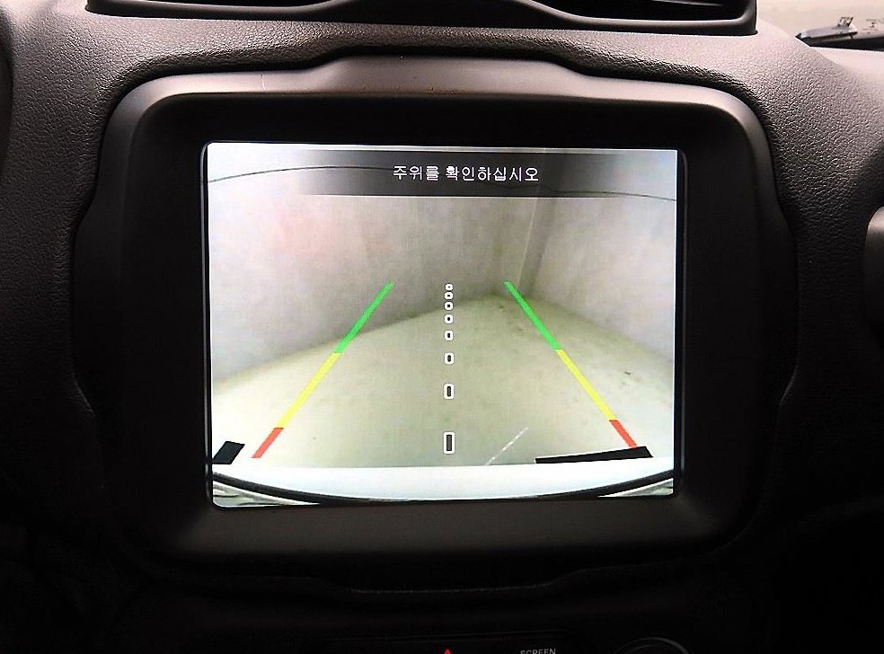 지프 레니게이드 2.4 론지튜드 사진 16