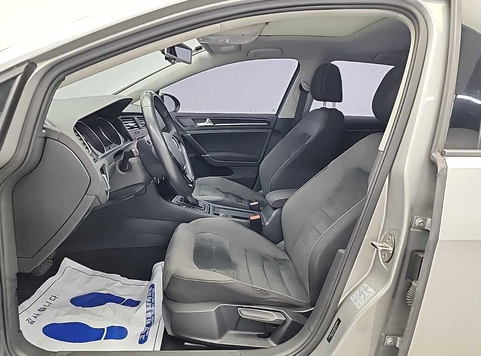 폭스바겐 골프 2.0 TDI 사진 11