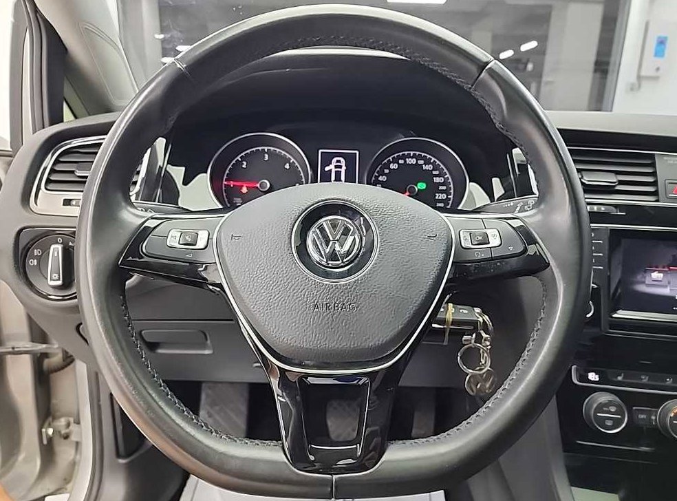폭스바겐 골프 2.0 TDI 사진 9