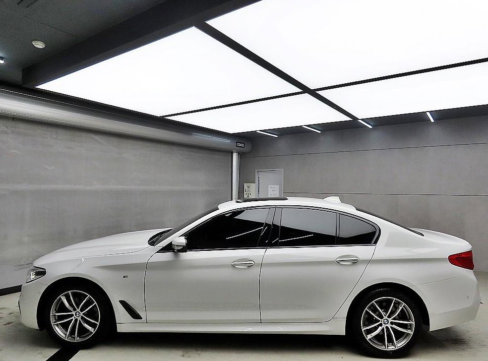 BMW 5시리즈 520d xDrive M 스포츠 플러스 사진 4