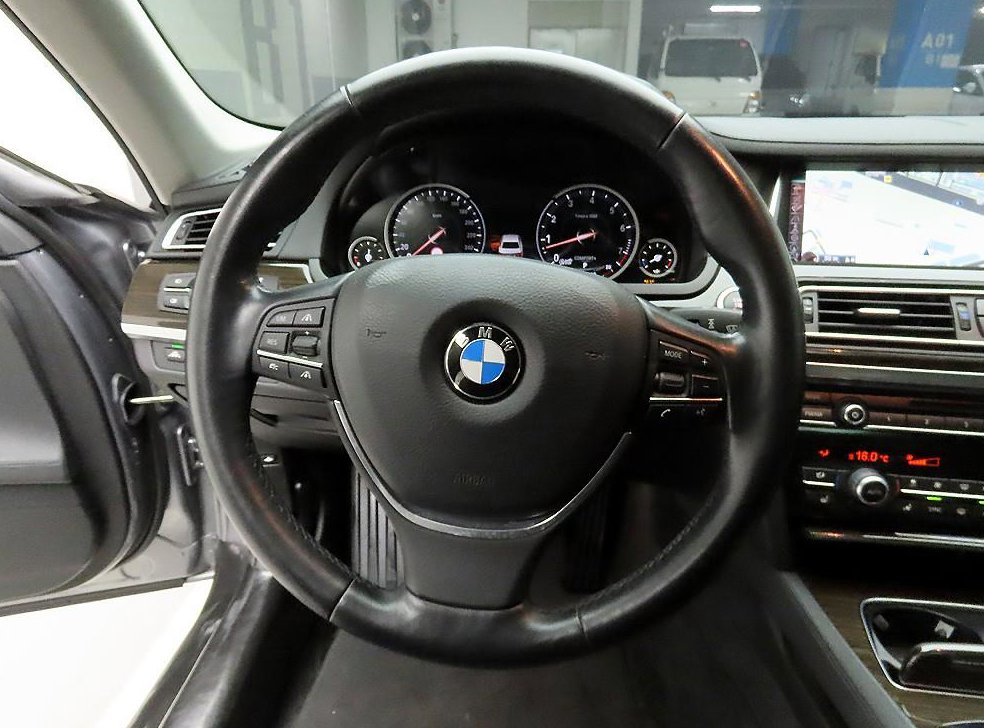 BMW 7시리즈 740 사진 7