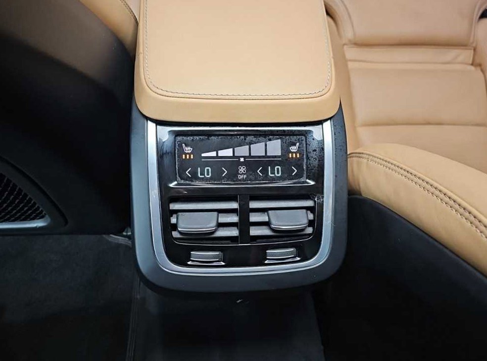 볼보 S90 D5 AWD 인스크립션 사진 13