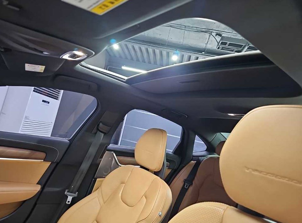볼보 S90 D5 AWD 인스크립션 사진 14