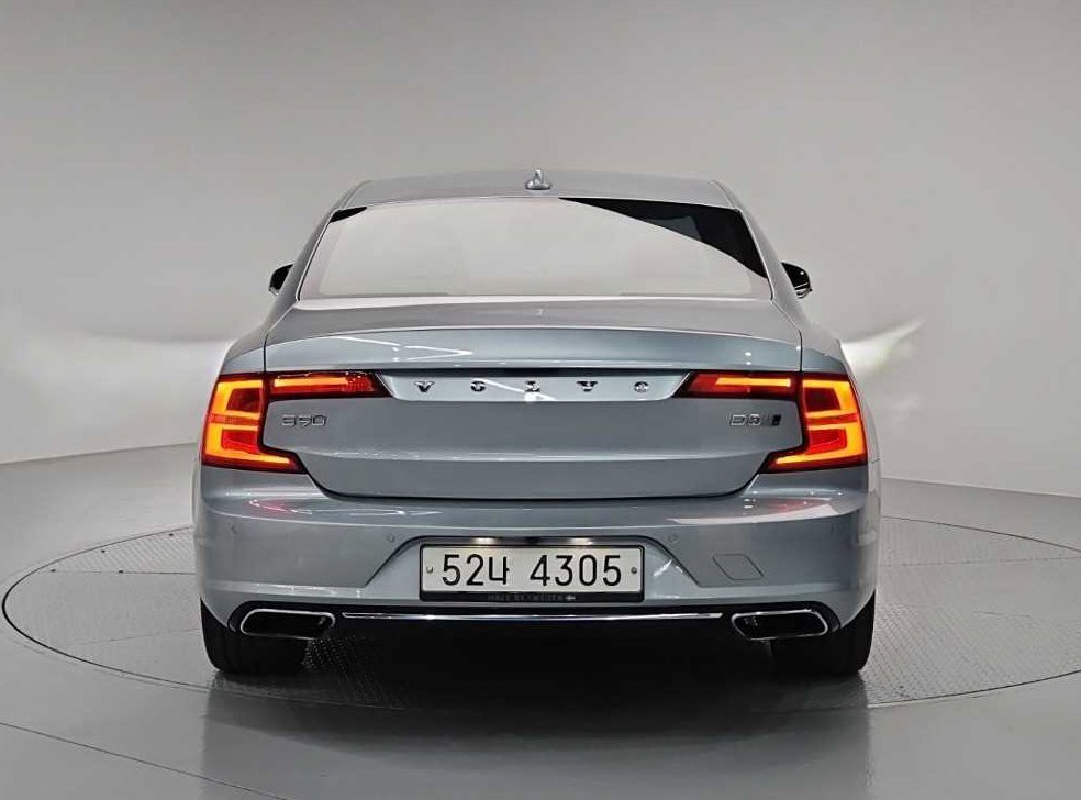 볼보 S90 D5 AWD 인스크립션 사진 3