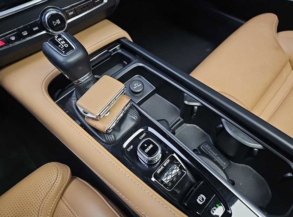 볼보 S90 D5 AWD 인스크립션 사진 8