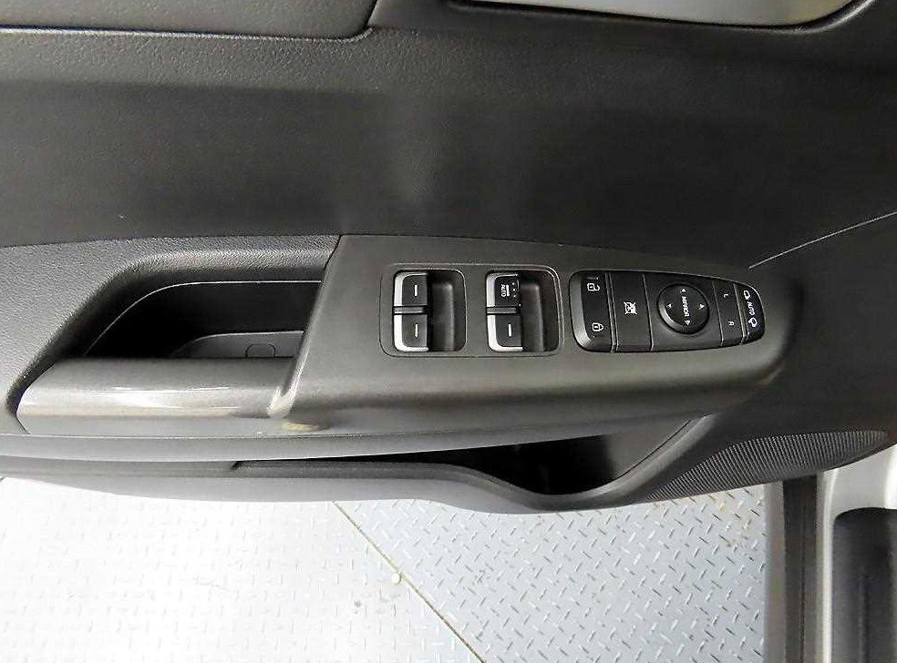 기아 스포티지 2.0 디젤 2WD 사진 11