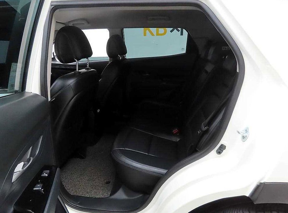 KG모빌리티(쌍용)  코란도 2WD 디젤 1.6 C5 플러스 사진 14