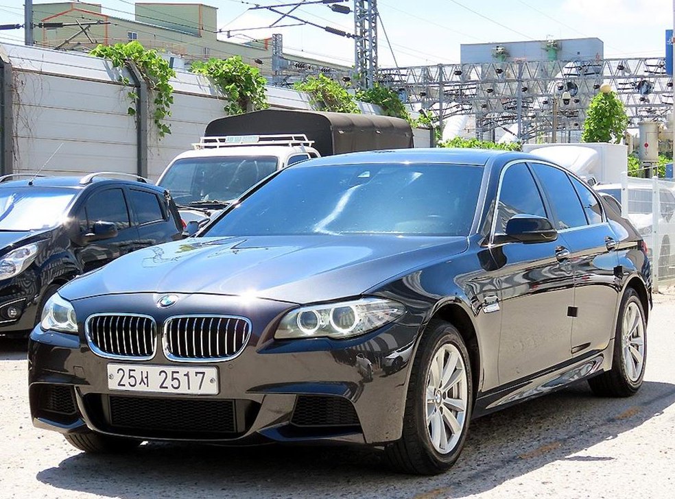 BMW 5시리즈 520d xDrive 사진 2