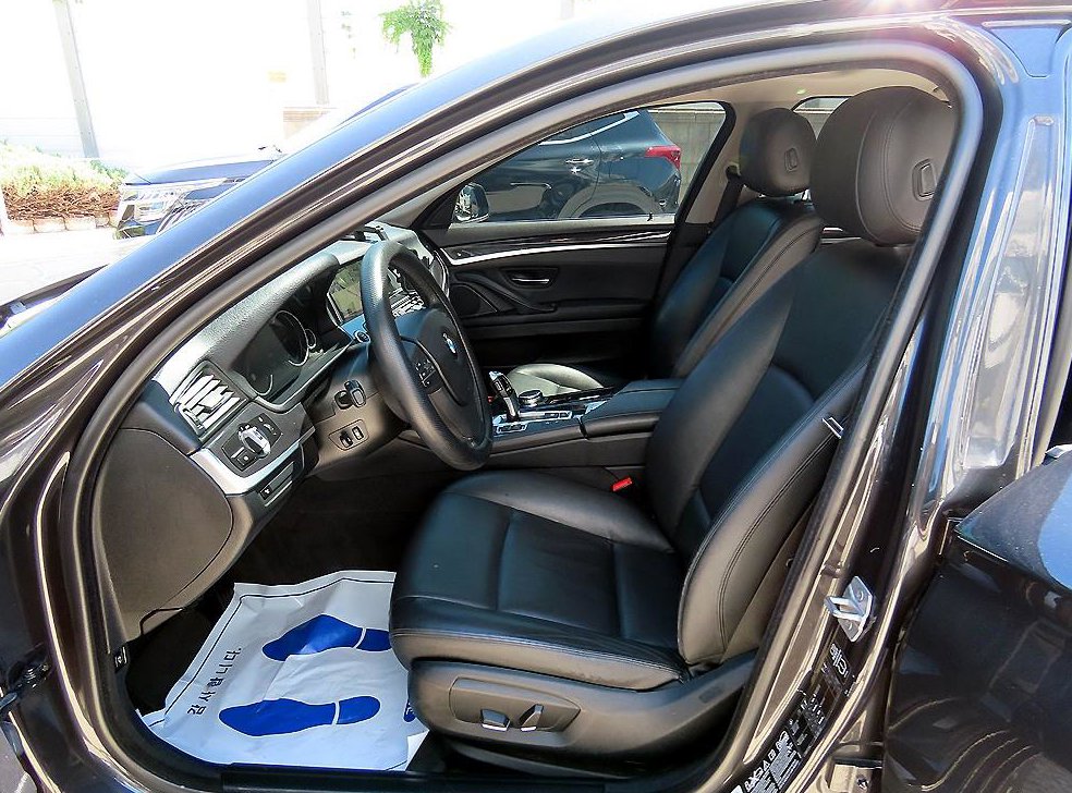 BMW 5시리즈 520d xDrive 사진 5
