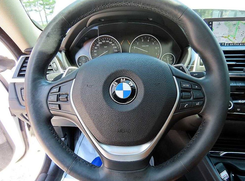 BMW 4시리즈 420i 그란쿠페 럭셔리 사진 8