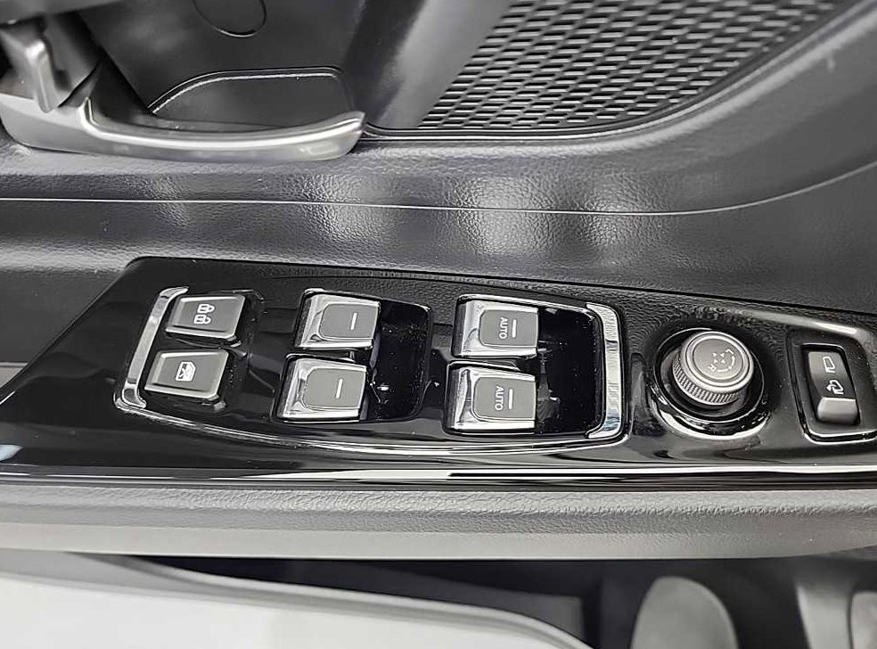 KG모빌리티(쌍용)  코란도 2WD 가솔린 1.5 C5 플러스 사진 16