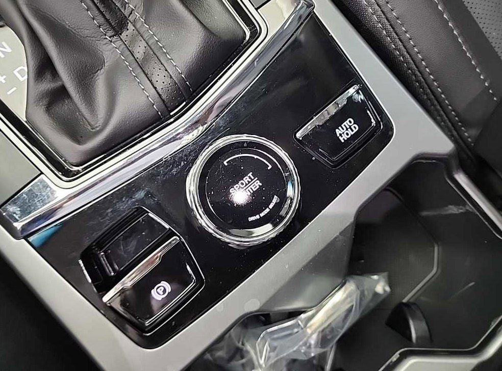 KG모빌리티(쌍용)  코란도 2WD 가솔린 1.5 C5 플러스 사진 19